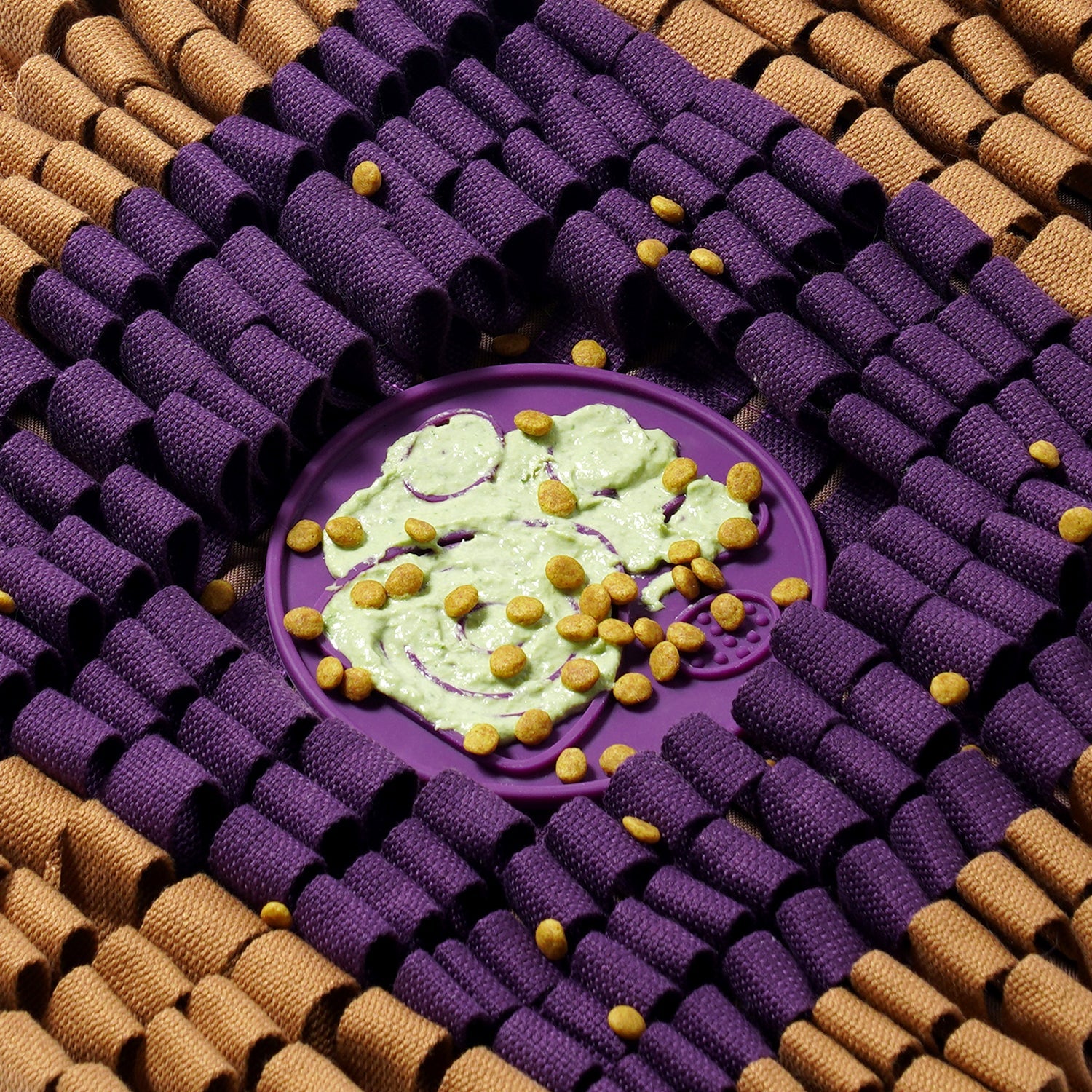 Injoya's "Lick Mat" for Fast Eaters