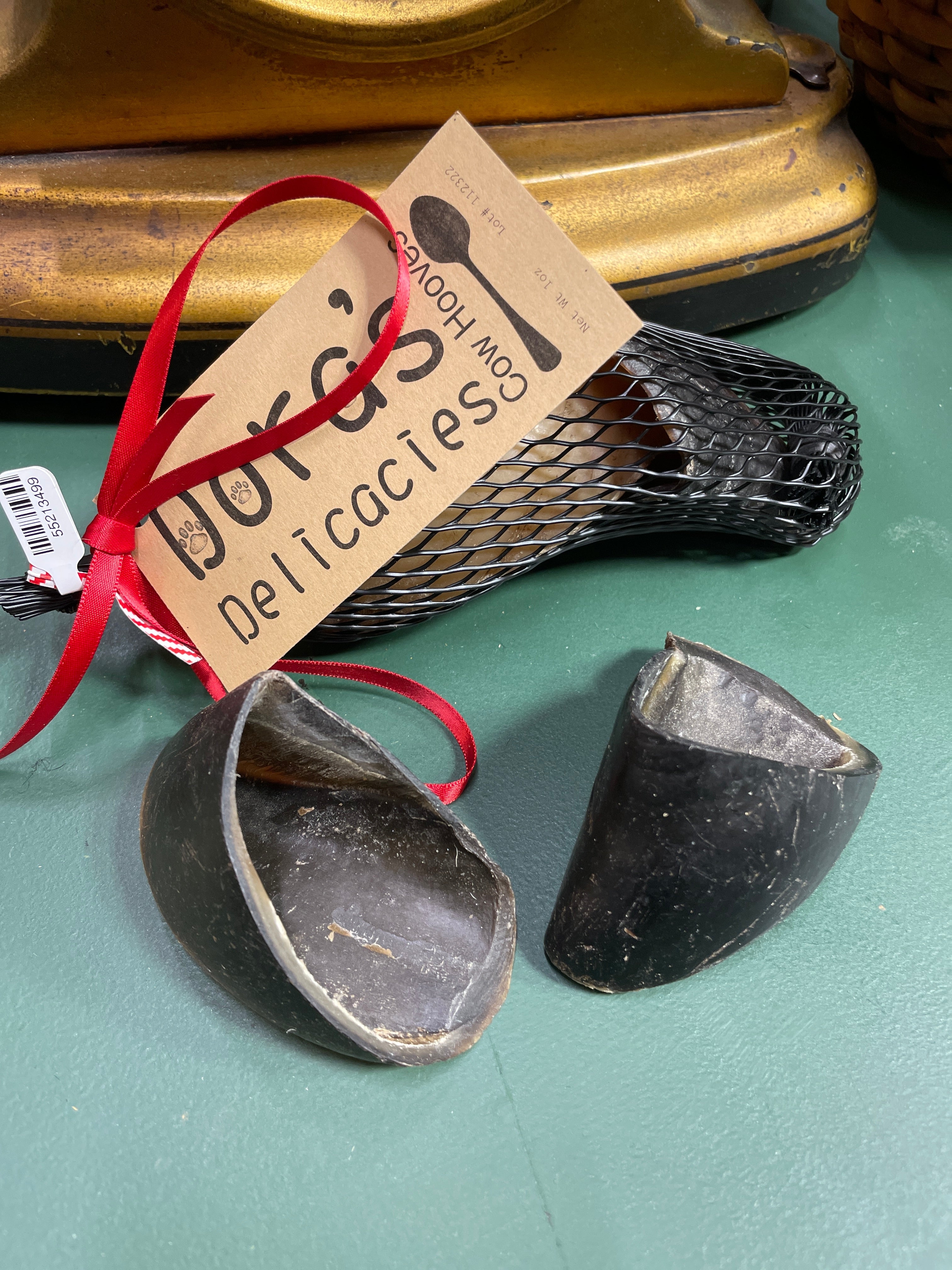 Dora's Delicacies - Premium Cow Hoof Dog Chews